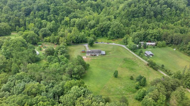 769 J B Buttrey Road, London, KY 40741