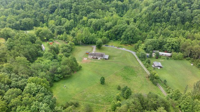 769 J B Buttrey Road, London, KY 40741