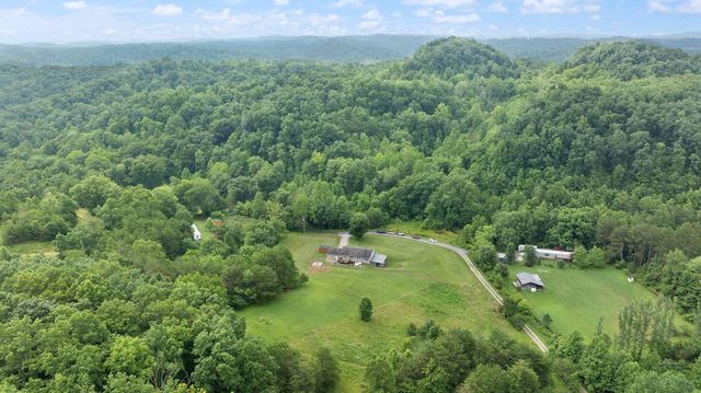 769 J B Buttrey Road, London, KY 40741