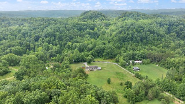 769 J B Buttrey Road, London, KY 40741