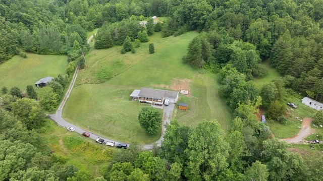 769 J B Buttrey Road, London, KY 40741