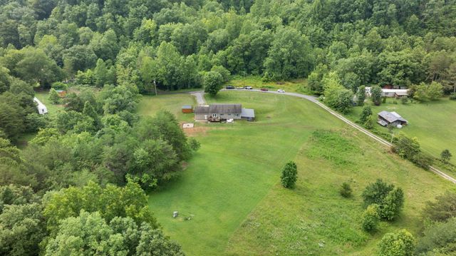 769 J B Buttrey Road, London, KY 40741