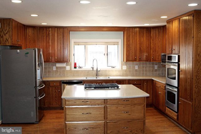 4511 SUDLEY RD, Gainesville, VA 20155