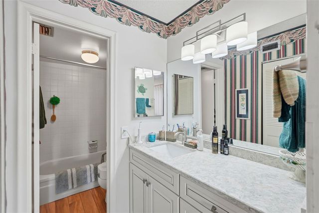 6180 SUN BOULEVARD 307, St Petersburg, FL 33715