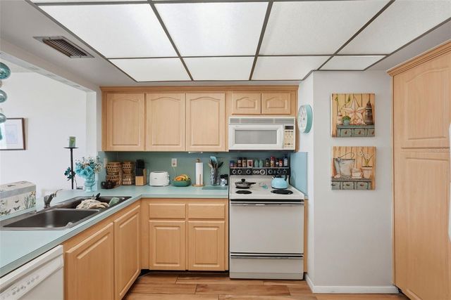 6180 SUN BOULEVARD 307, St Petersburg, FL 33715