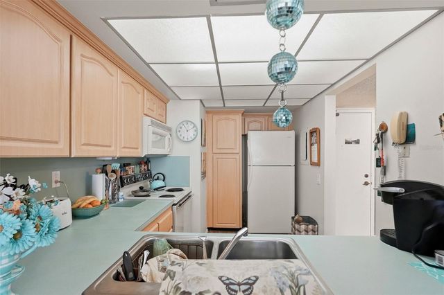 6180 SUN BOULEVARD 307, St Petersburg, FL 33715