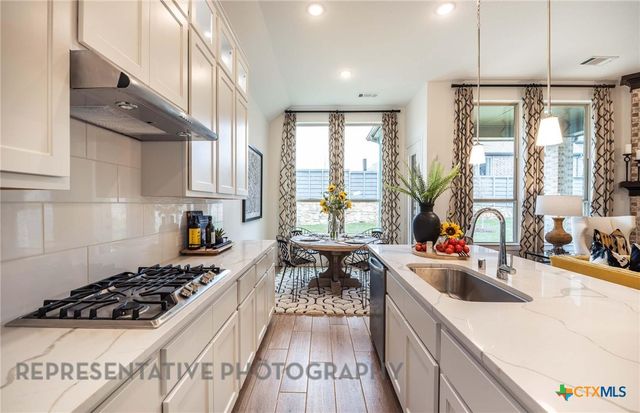 10807 Twyla Road, San Antonio, TX 78224