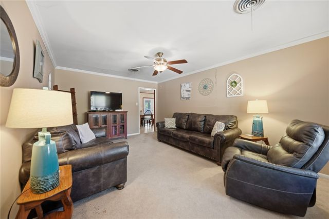 1705 Eldon, Brenham, TX 77833