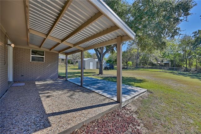 1705 Eldon, Brenham, TX 77833