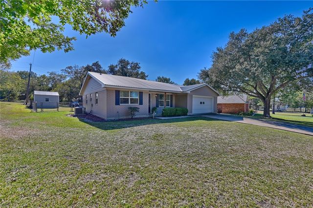 1705 Eldon, Brenham, TX 77833