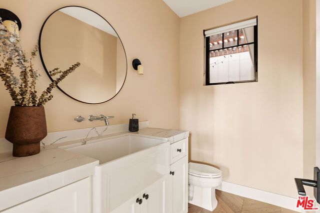 4448 Camellia Avenue, Studio City, CA 91602