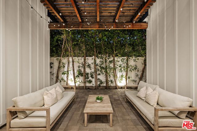 4448 Camellia Avenue, Studio City, CA 91602