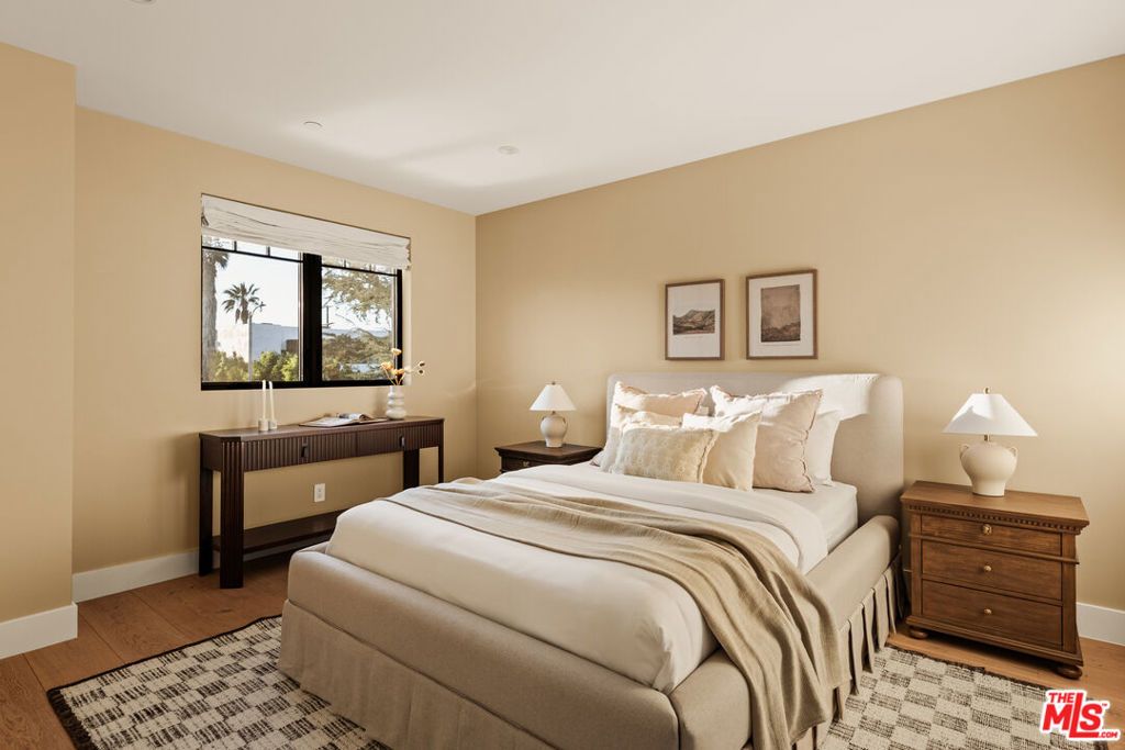 Image 18 of property listing at 4448 Camellia Avenue, Studio City, CA 91602