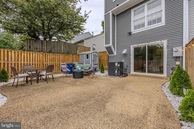 6347 CHIMNEY WOOD CT, Alexandria, VA 22306