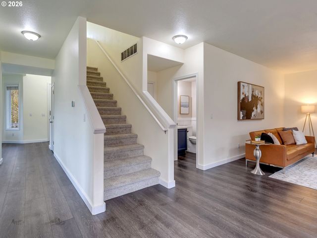 23869 Sw MIDDLETON Rd, Sherwood, OR 97140