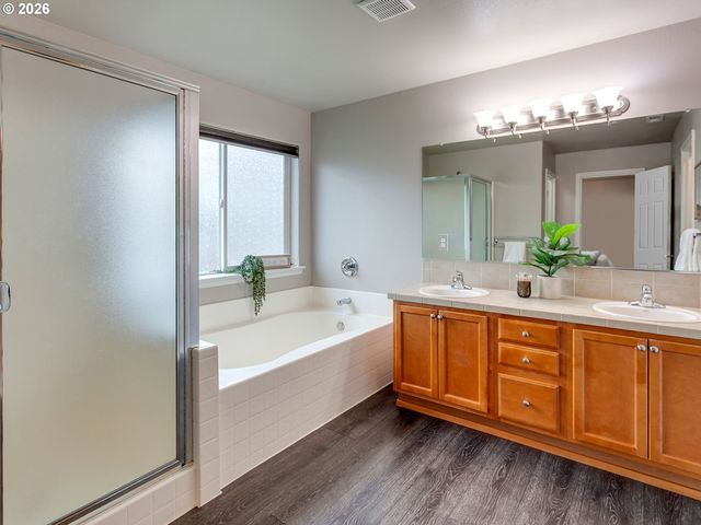 23869 Sw MIDDLETON Rd, Sherwood, OR 97140