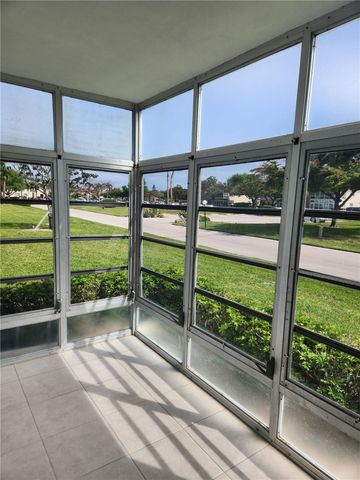 28 Pine Arbor Lane 103, Vero Beach, FL 32962