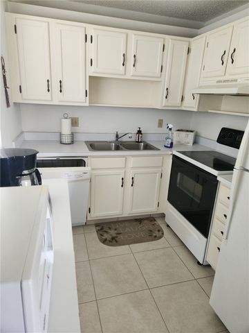 28 Pine Arbor Lane 103, Vero Beach, FL 32962