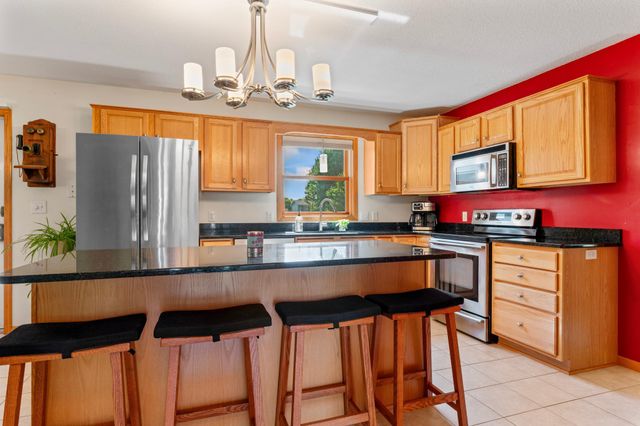 1405 17th Drive SW, Austin, MN 55912
