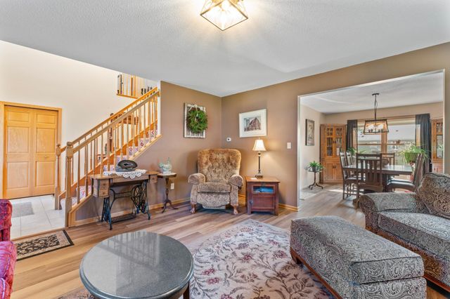 1405 17th Drive SW, Austin, MN 55912