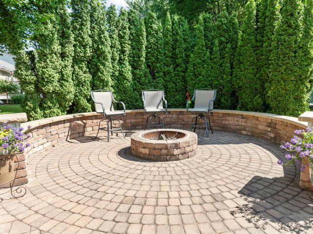 1405 17th Drive SW, Austin, MN 55912