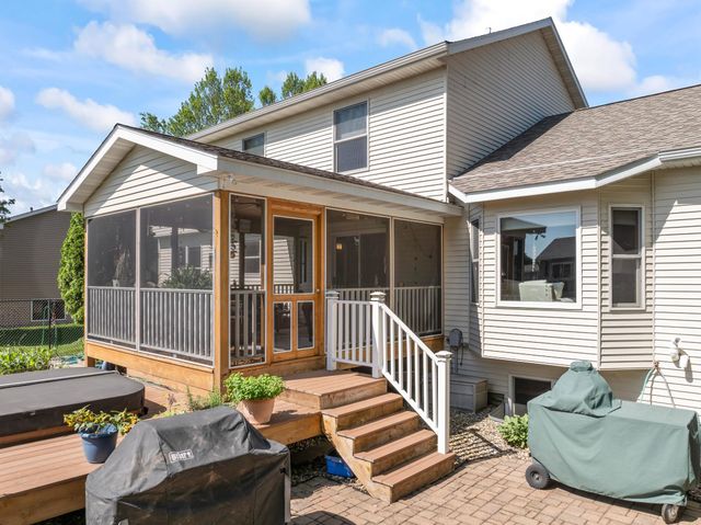 1405 17th Drive SW, Austin, MN 55912