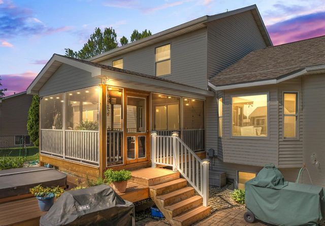 1405 17th Drive SW, Austin, MN 55912