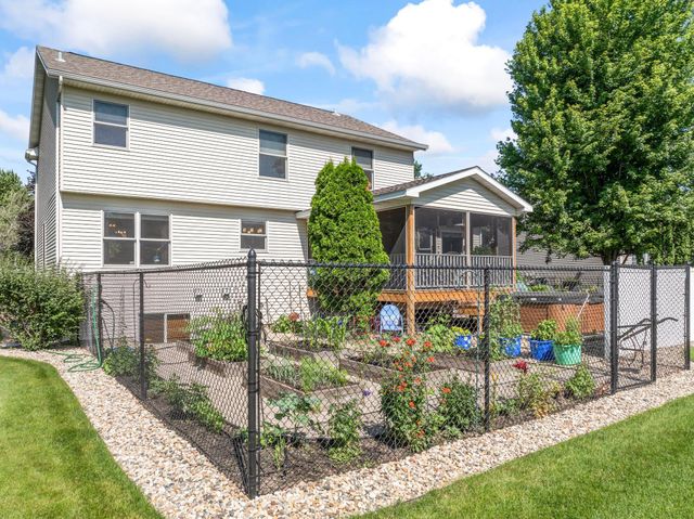 1405 17th Drive SW, Austin, MN 55912