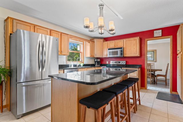 1405 17th Drive SW, Austin, MN 55912
