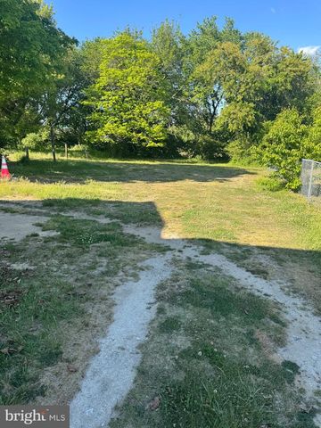 24876 MEETING HOUSE RD, Denton, MD 21629