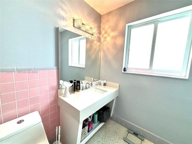 30 NE 125th St, North Miami, FL 33161