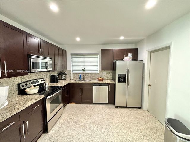 30 NE 125th St, North Miami, FL 33161