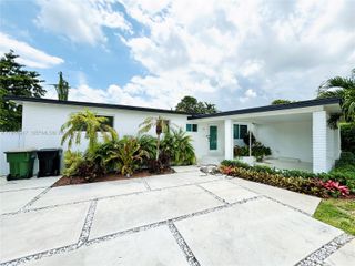 30 NE 125th St, North Miami, FL 33161