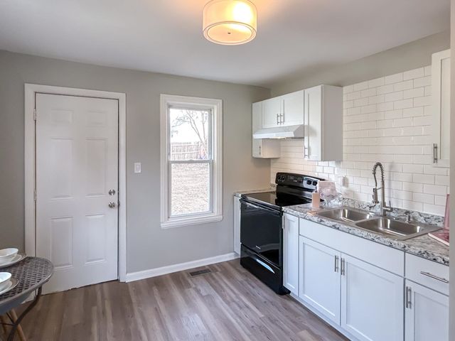 1475 Wells Street, Burton, MI 48529