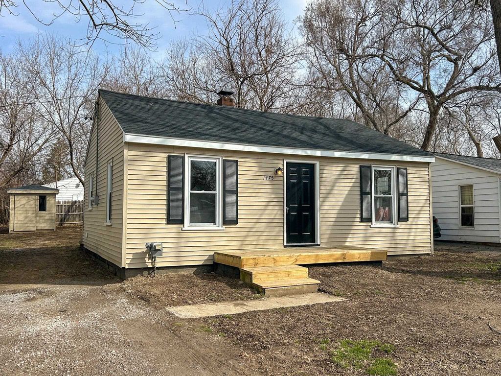 1475 Wells Street, Burton, MI 48529