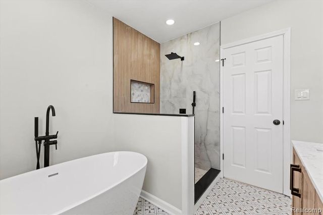 4015 Glendale Street, Detroit, MI 48238