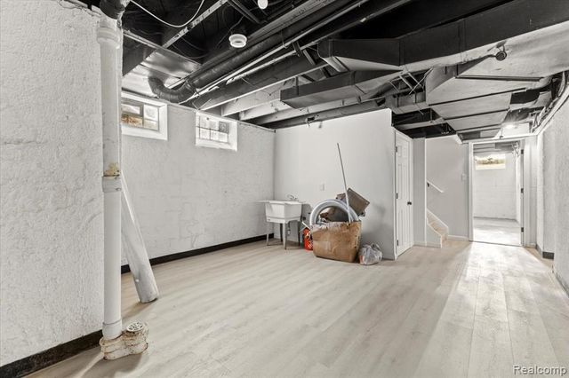 4015 Glendale Street, Detroit, MI 48238