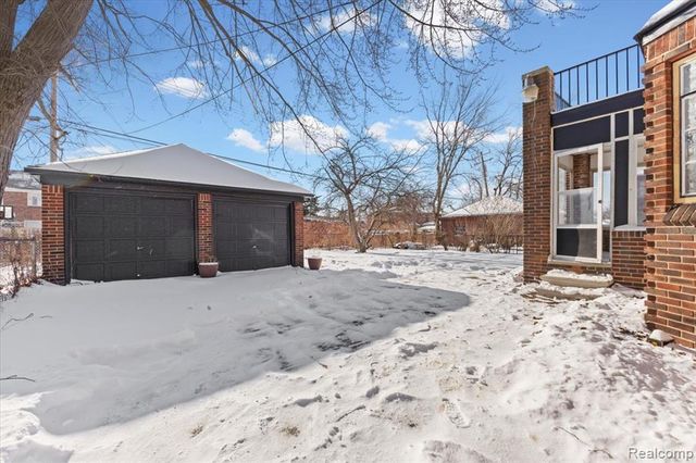 4015 Glendale Street, Detroit, MI 48238