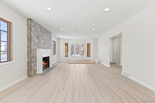 4015 Glendale Street, Detroit, MI 48238