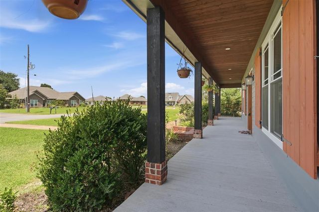 2437 Hannah Lane, Lake Charles, LA 70605