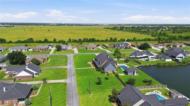 2437 Hannah Lane, Lake Charles, LA 70605