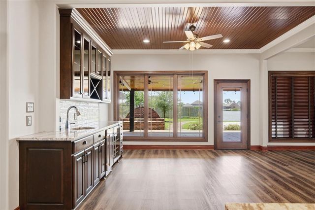 2437 Hannah Lane, Lake Charles, LA 70605