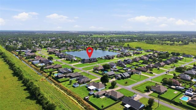 2437 Hannah Lane, Lake Charles, LA 70605