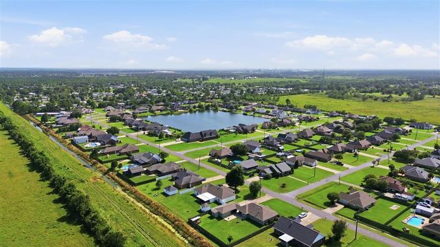 2437 Hannah Lane, Lake Charles, LA 70605