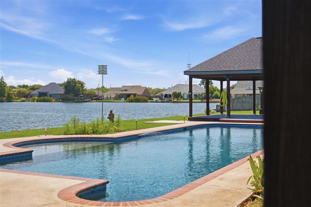 2437 Hannah Lane, Lake Charles, LA 70605