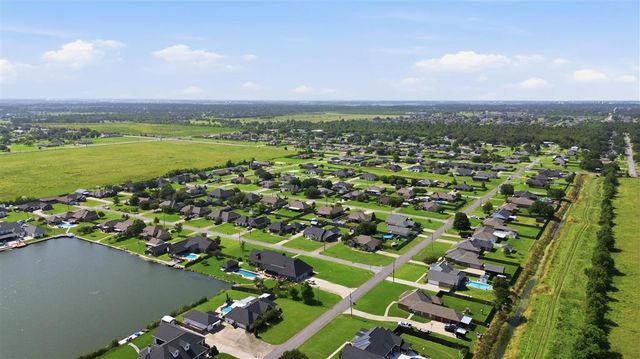 2437 Hannah Lane, Lake Charles, LA 70605