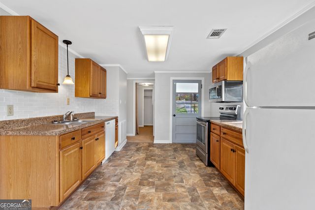 178 Riverview Road, Eatonton, GA 31024