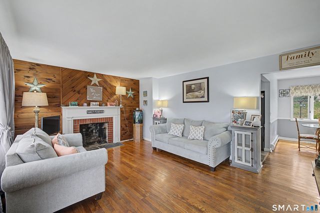 11 Clearview Drive, New Milford, CT 06776