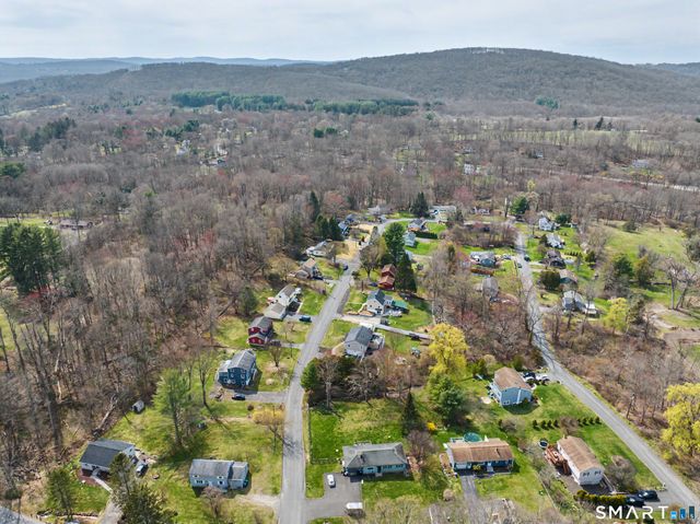 11 Clearview Drive, New Milford, CT 06776