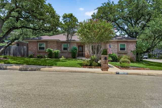 12514 Chapel Bell St, San Antonio, TX 78230